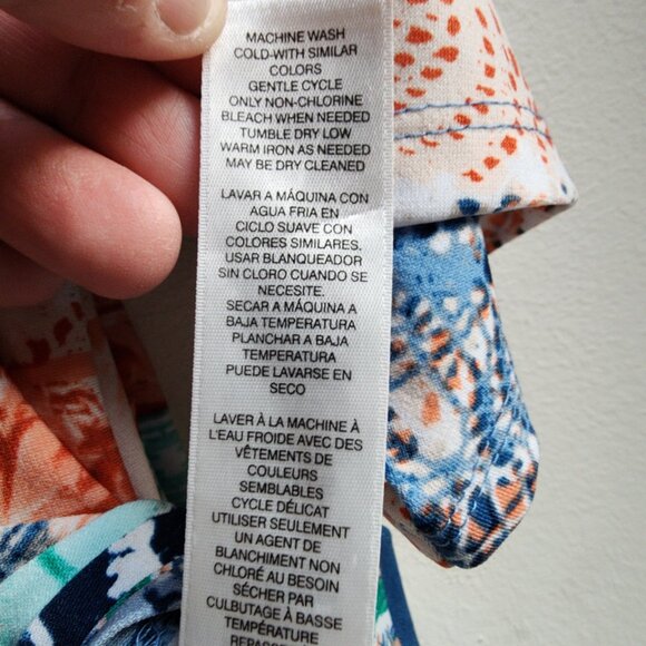 Chico's Medallion Print Tie-Front V-Neck Jersey Top Size 1X - Picture 10 of 15